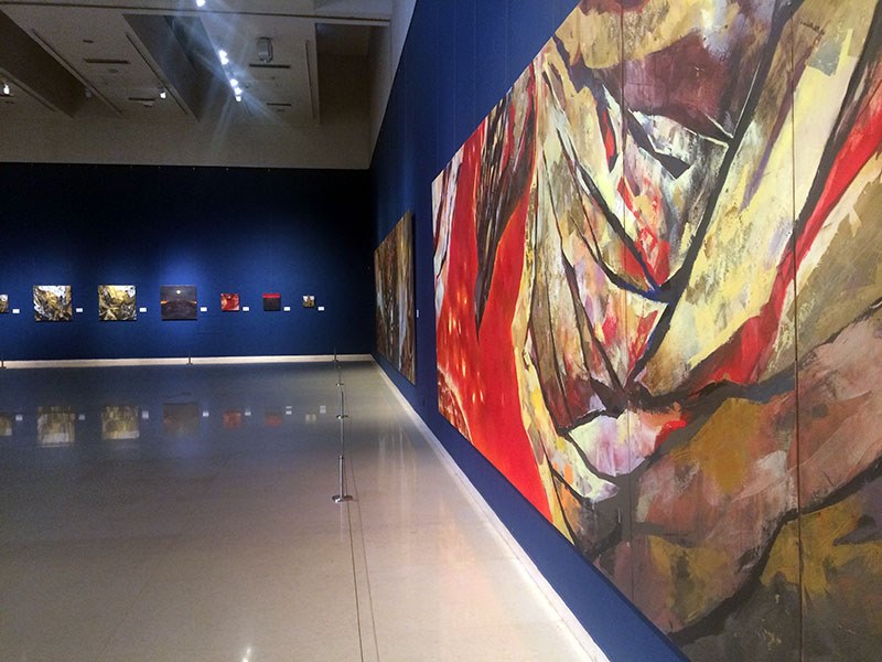 Installation view from the main large-scale work, looking across the gallery room of Go Hayakawa’s exhibition